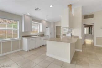Building Photo - 7933 Umberto Ct