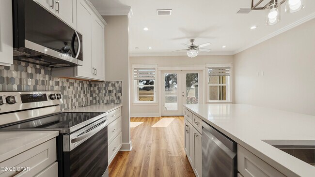 Foto del edificio - 1719 Country Club Dr