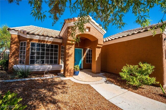 Foto del edificio - 8117 Creek Water Ln