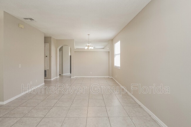 Building Photo - 2723 Eagle Glen Cir