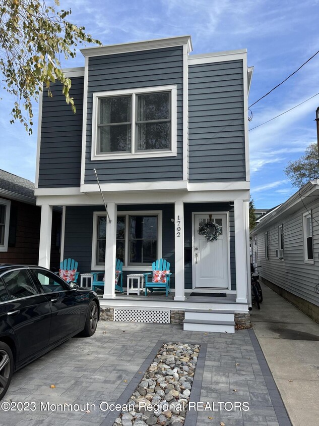 Primary Photo - 1702 Oak Terrace