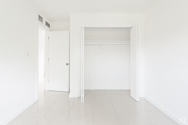 Apartamento 28: 2BD-1BA-650-Sq-Ft - Cachicamo Apartments - Coconut Grove