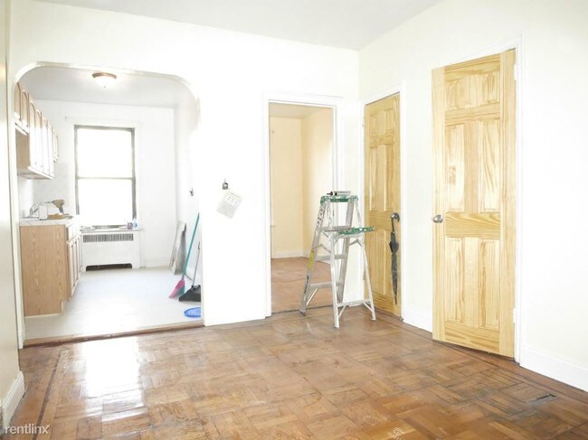 Foto del edificio - 2681 Marion Ave
