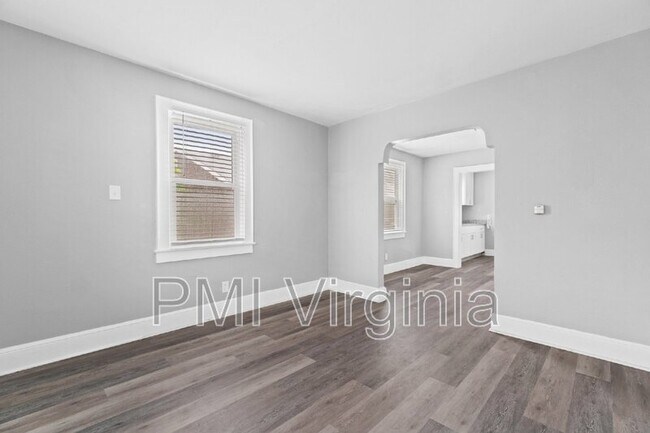 Foto del edificio - 1621 Deep Creek Blvd