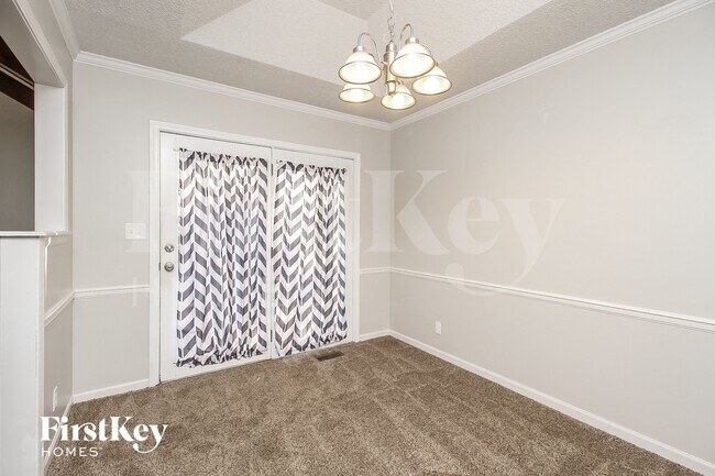 Foto del edificio - 1715 Regency Dr