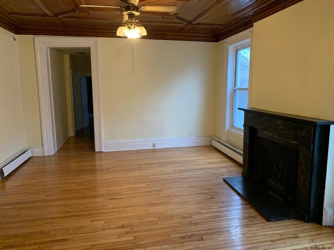 Foto del edificio - 35 Ten Broeck St