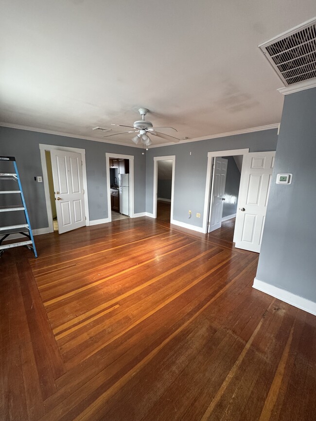 Building Photo - 38 Melville St
