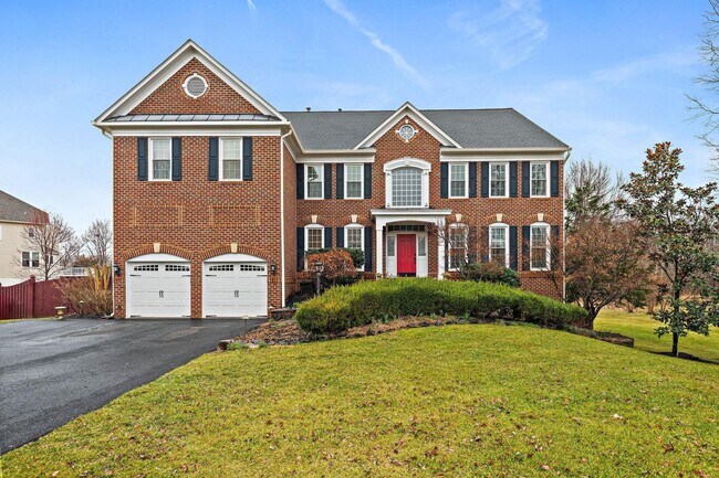 Building Photo - 21922 Hyde Park Dr