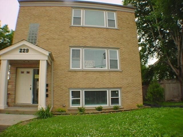Building Photo - 229 W Palatine Rd