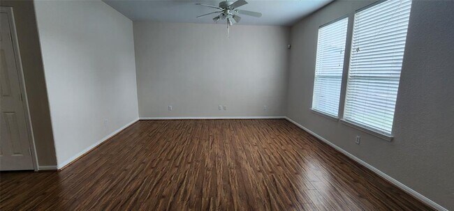 Building Photo - 9710 Fieldbloom Ln