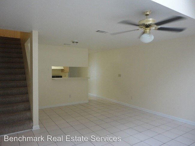 Foto del edificio - 2225 Timberwood Cir S