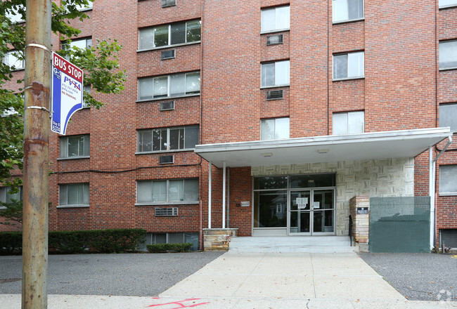 Foto del edificio - Pleasant Park Apartments