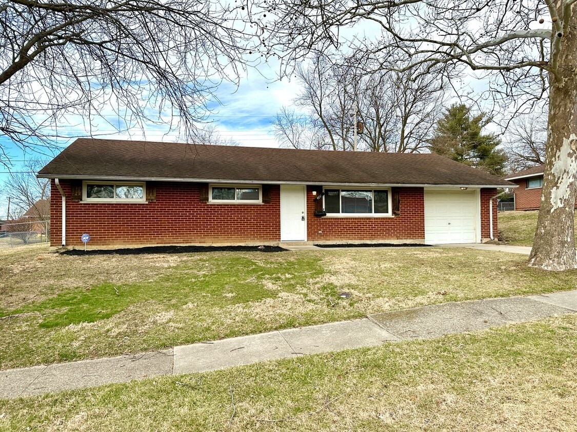 Photo - 401 Orangewood