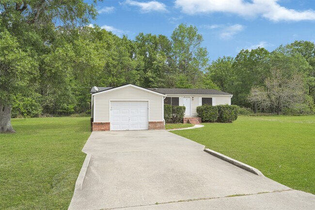 Foto del edificio - 16315 Lone Star Ranch Dr