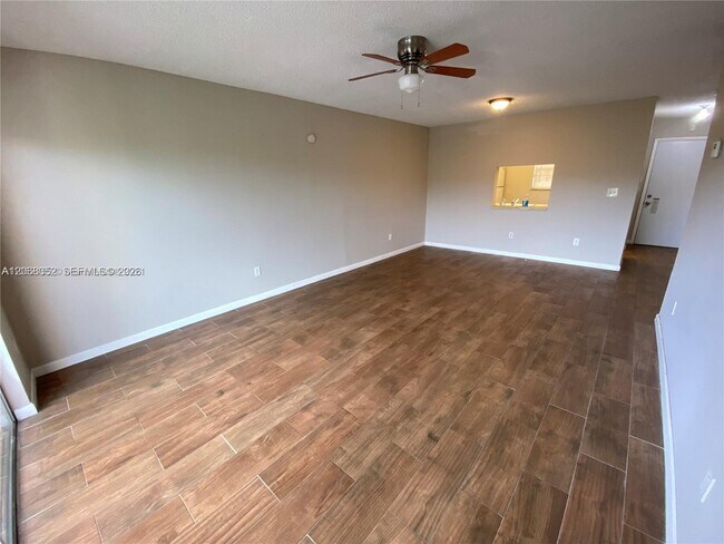 Foto del edificio - 2800 NW 56th Ave