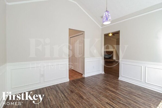 Foto del edificio - 36 Madison Ct