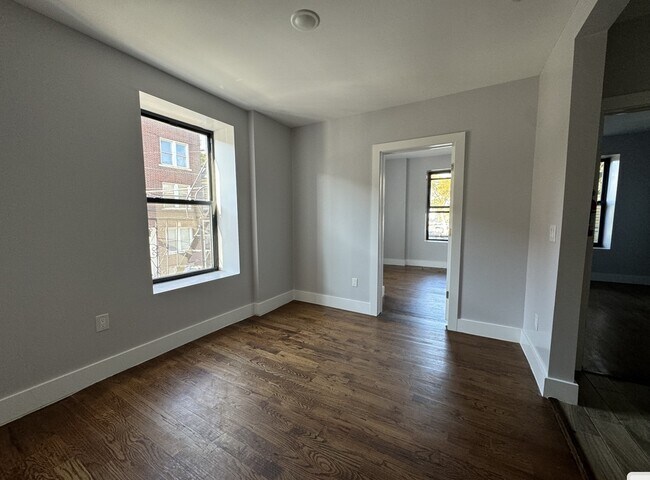 233 MLK #1R — photo 9 of 10
