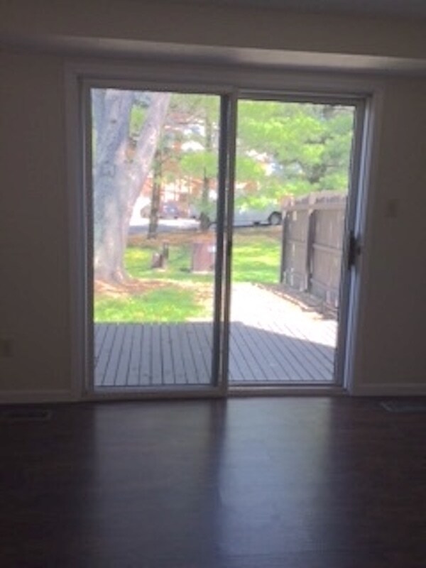 Foto del edificio - 167 Scott Ln