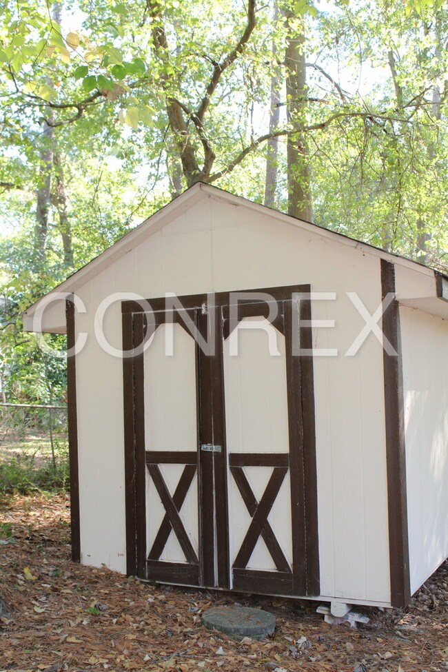 Building Photo - 50 Delane Dr