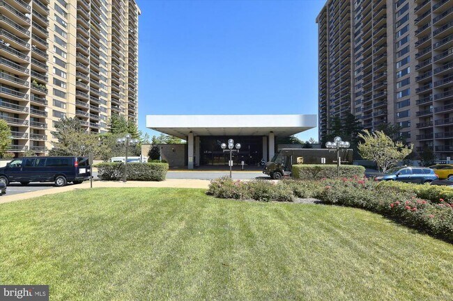 Foto del edificio - 3701 S George Mason Dr