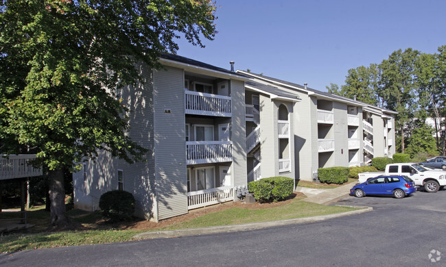 Building Photo - Creekside Apartments