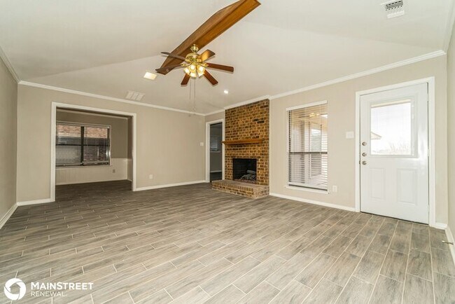 Building Photo - 1615 St James Dr