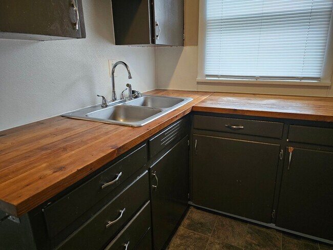 Foto del edificio - 1532 5th Avenue SE