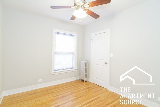 Foto del edificio - 516 W Cornelia Ave