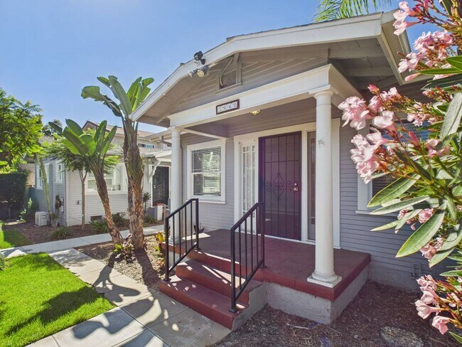 Foto del edificio - Now Leasing: Private Cottage at The Gardens on Bancroft – Full of Vintage Charm!