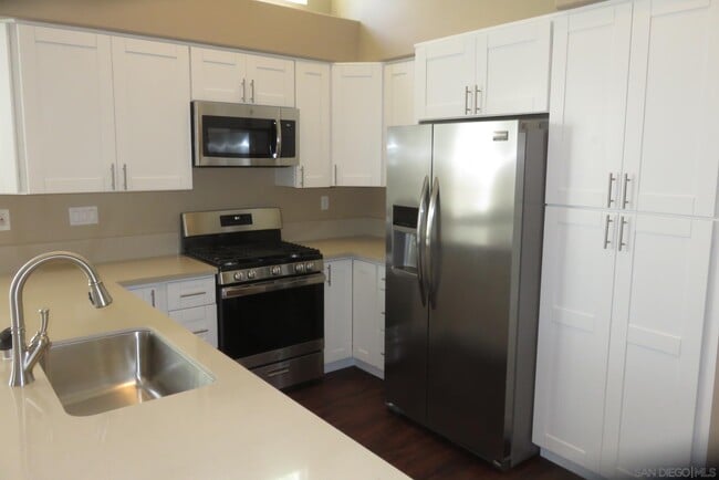 Building Photo - 13705 Lindamere Ln