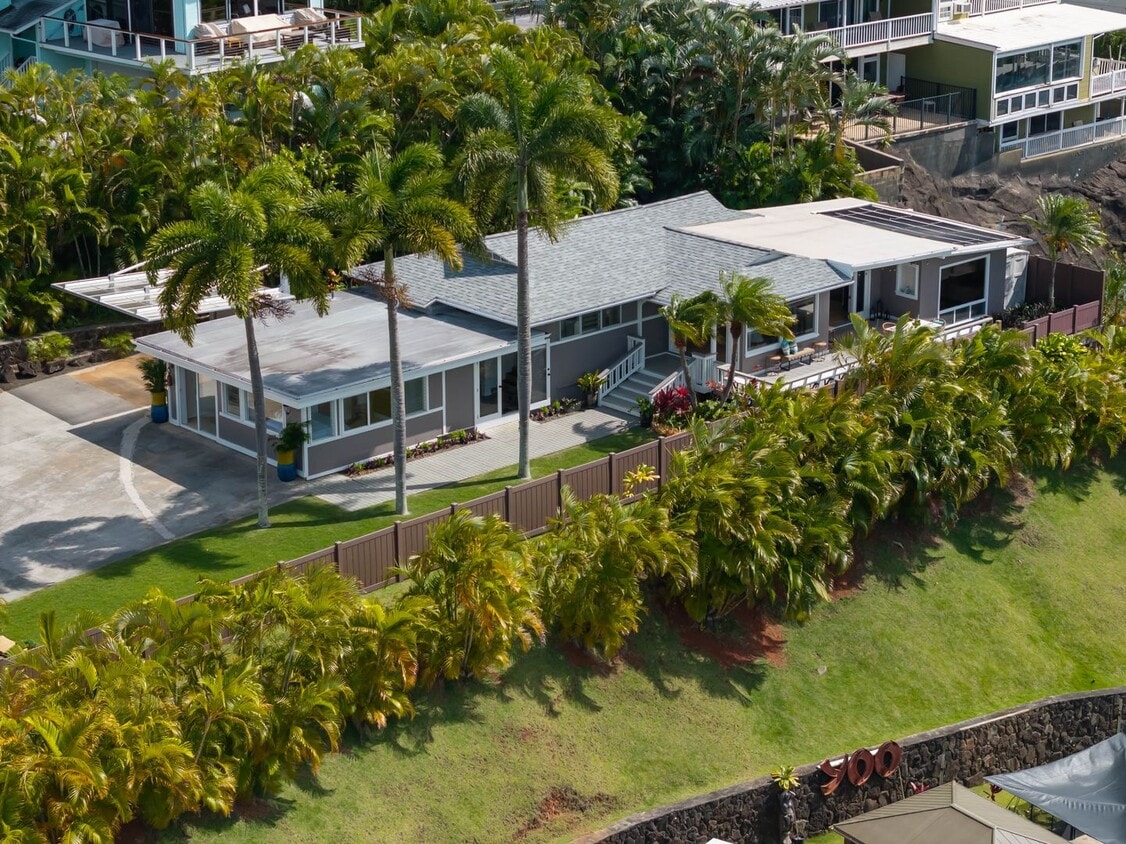 Primary Photo - Scenic Hilltop Home with Pool & Views – 4B...