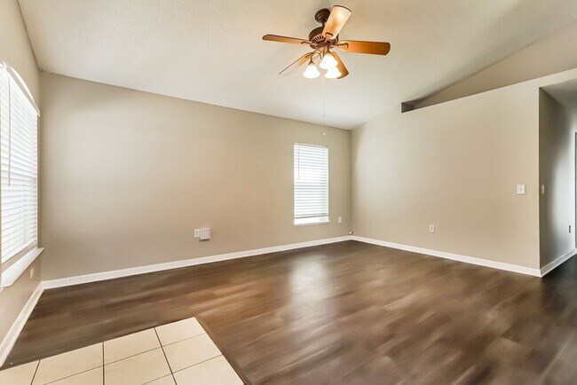 Building Photo - 10555 Opus Dr