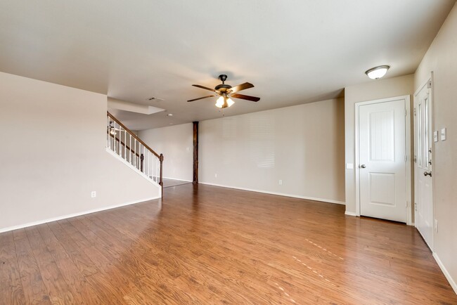 Foto del edificio - $2300 West Fort Worth: Room to spread out!...