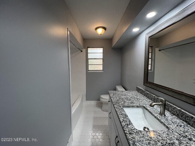 Foto del edificio - 951 Park Forest Ln