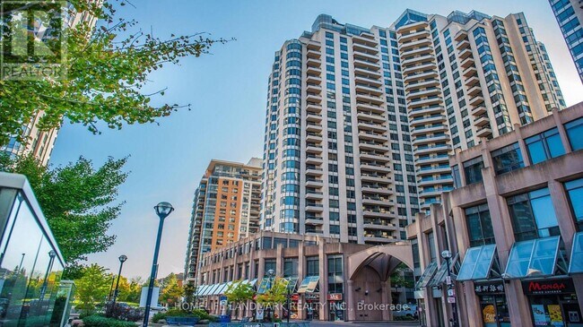 Photo du bâtiment - 5-15 Northtown Way