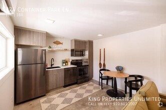 Building Photo - 924 Container Park Ln
