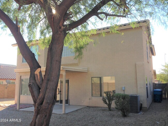 Foto del edificio - 4820 W Harwell Rd