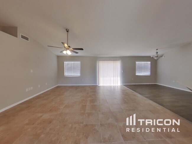 Foto del edificio - 2257 Barn Owl Ave