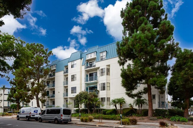 Foto del edificio - Heart of Bankers Hill at La Parc Chateau!