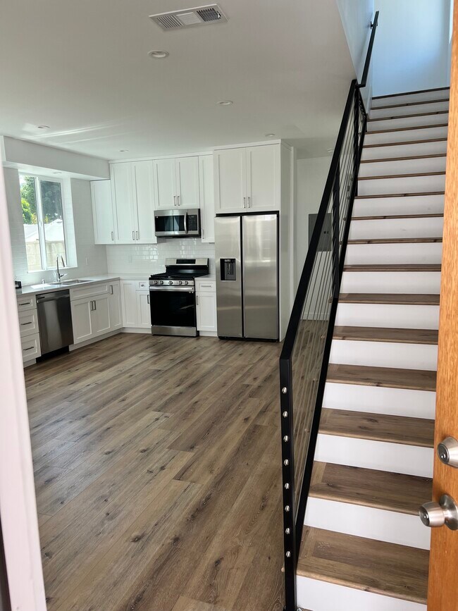 Building Photo - 1163 S Crescent Heights Blvd