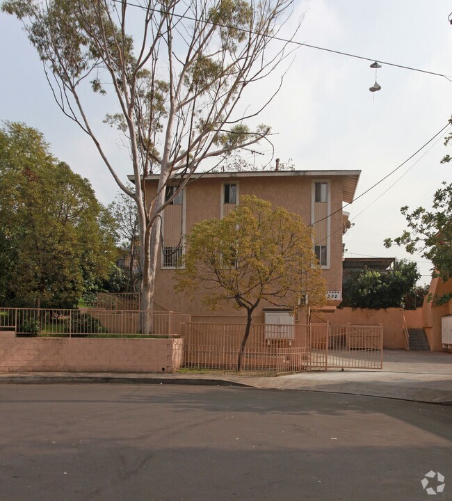 532 San Benito Street Apartments Apartments Los Angeles, CA