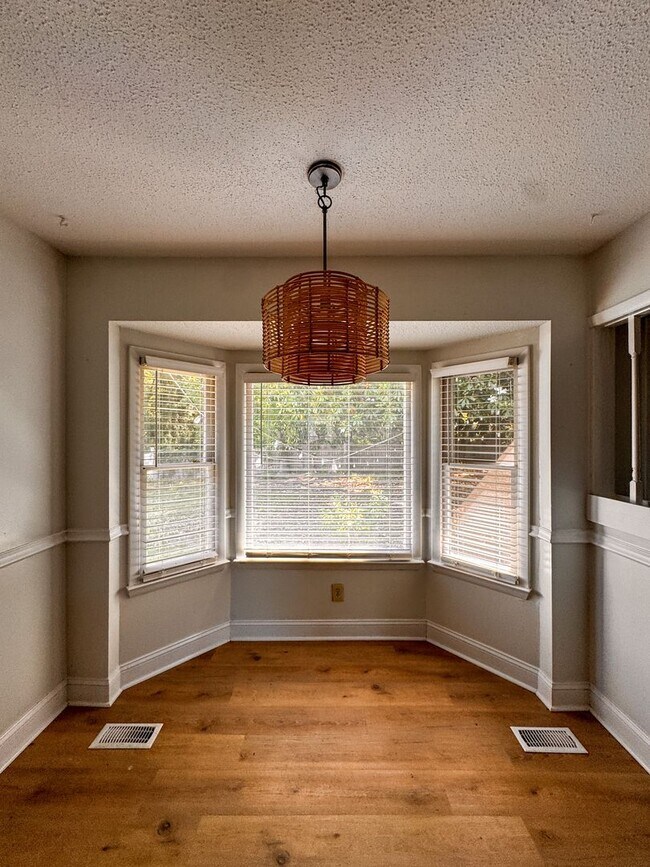 Building Photo - Stylish 3 Bed 2 Bath Home in Jack Britt