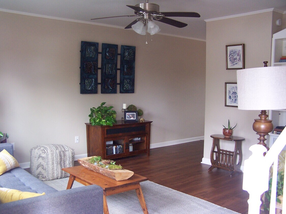 Foto principal - 230 Donnan Rd