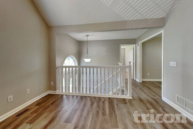 Building Photo - 6316 Wellington Ct