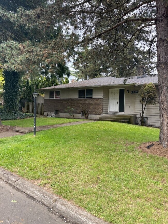 Foto del edificio - COMING SOON!!!  Fantastic 4 Bedroom Home on Blueberry Hill in Hazel Dell!