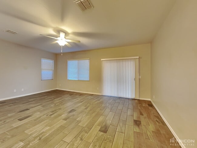 Building Photo - 4891 E Velasco St