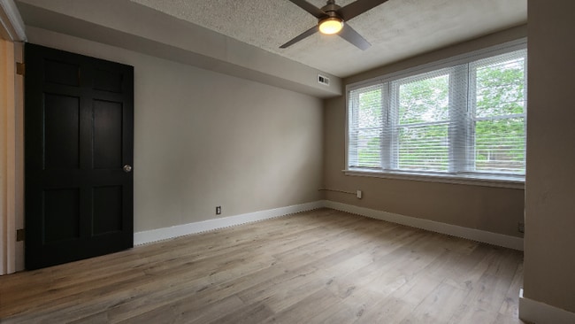 Building Photo - 7512 Cromwell Dr