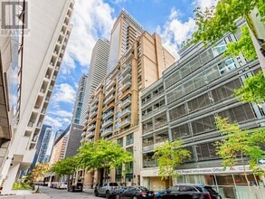 Building Photo - 35 Hayden St