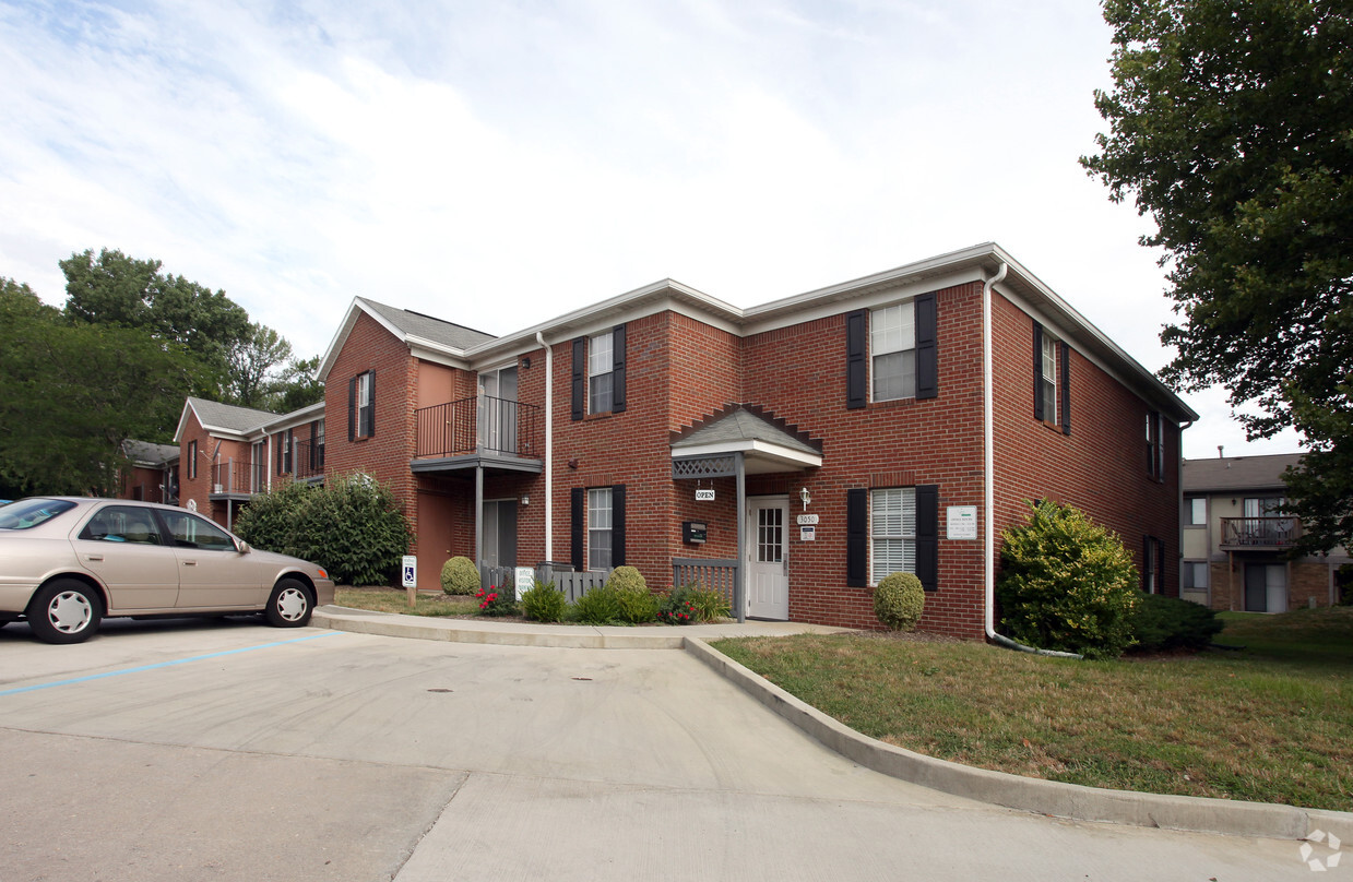 Foto del edificio - College Park Apartments