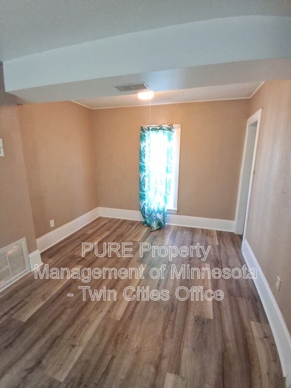Foto del edificio - 2632 Grand St NE